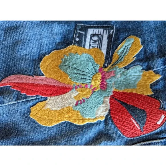 NWOT ZARA Trafaluc Denimwear Floral Embroidered Patch Slit Jeans Size 4 - Picture 10 of 16